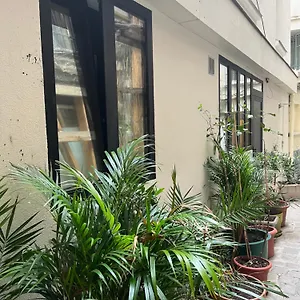 https://magnifique-appartement-au-cur-de.fr-paris.fr